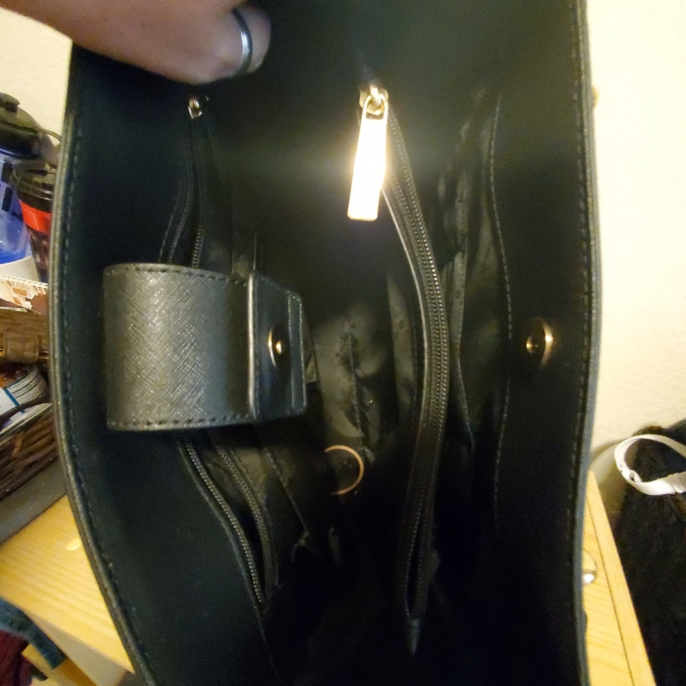 Michael Kors Medium Sized Handbag - Picture 2 of 2